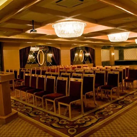 Saturn Palace Hotel 5*