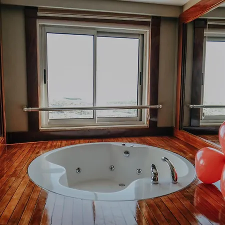 Saturn Palace Hotel