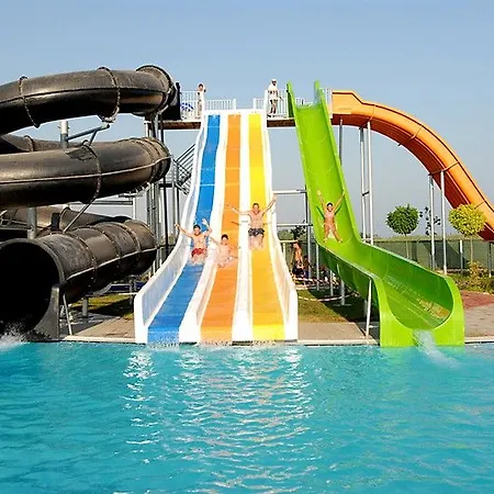 Saturn Palace Hotel 5*
